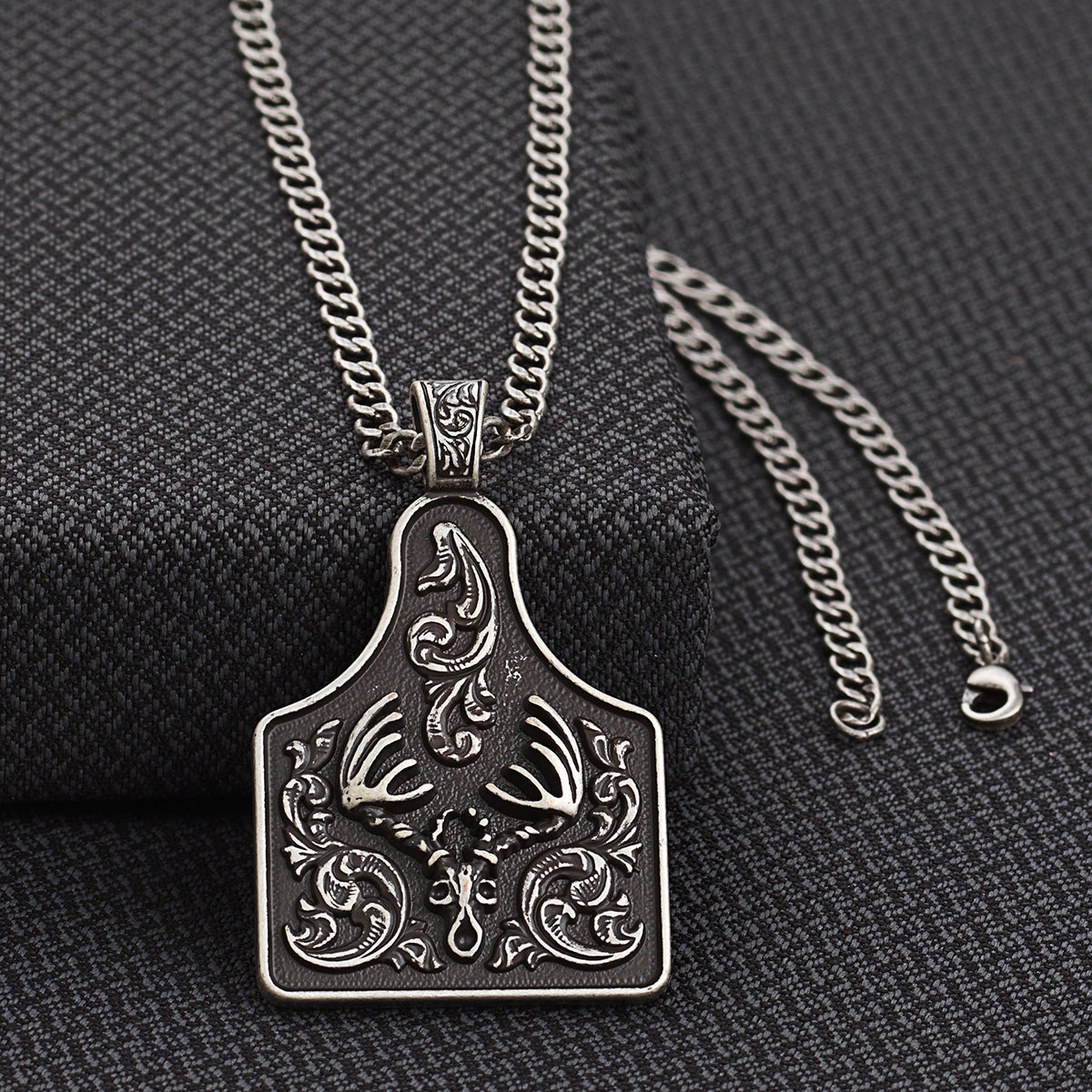 Twister Men's Necklace Deer Skull Pendant